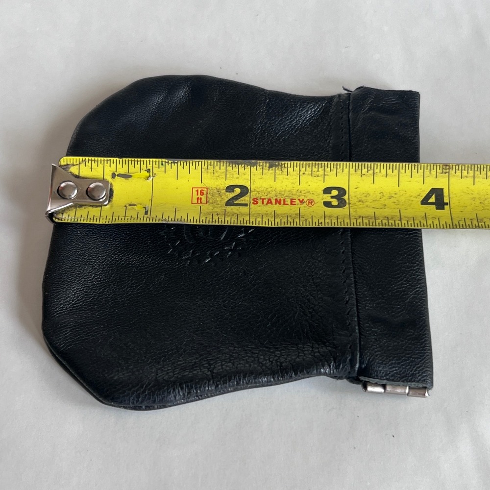 Black Leather Squeeze Coin Purse Embossed Euro Logo Small Change Pouch - Picture 6 of 7